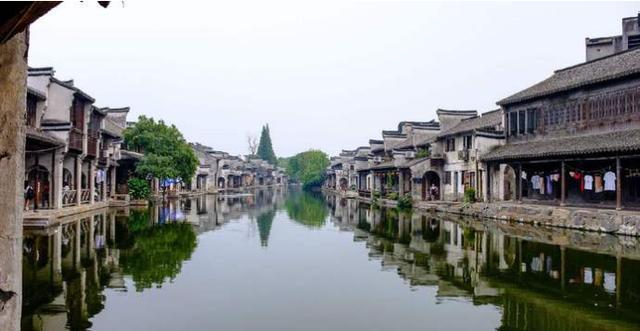 男友在抖音和许多异性朋友互关，我生气了，骂了他几句，他就把抖音卸载了，没再玩过？